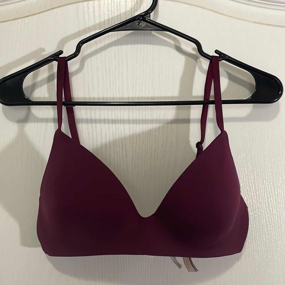 Victoria’s Secret Wireless T-Shirt Bra